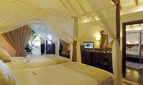 BO_8761-interconnecting-bedroom