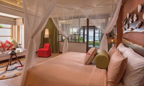 OBLU-SELECT-at-Sangeli-Beach-Family-Suites-with-Pool-Master-Bedroom-Interior-sangeli-1as-2