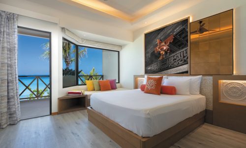 OBLU-XPERIENCE-AILAFUSHI-OCEAN-VIEW-FAMILY-ROOM-BEDROOM-WITH-VIEW-800x520-1