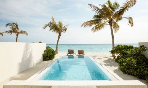 olhuveli_beachsuitepool_0096