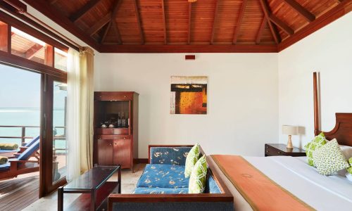 sunsiyam_olhuveli-water_villa-bedroom-1